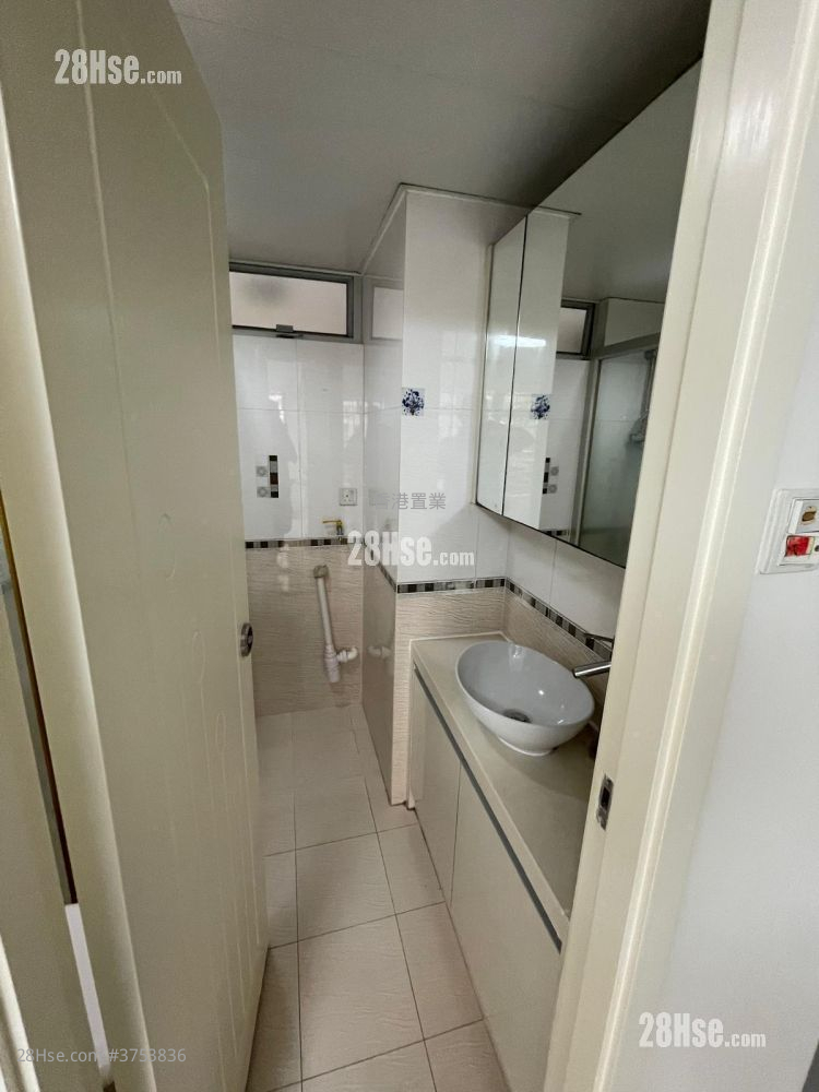 美孚新邨 租盤 3 房 , 2 浴室 666 平方呎