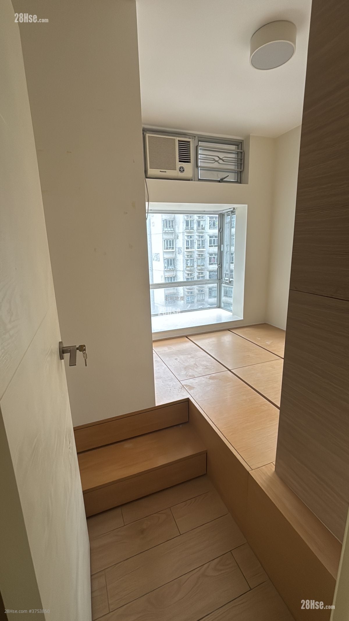 New Jade Garden Sell 3 Bedrooms , 2 Bathrooms 537 ft²