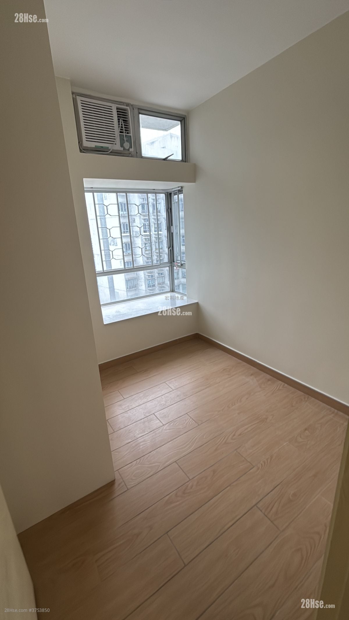 New Jade Garden Sell 3 Bedrooms , 2 Bathrooms 537 ft²