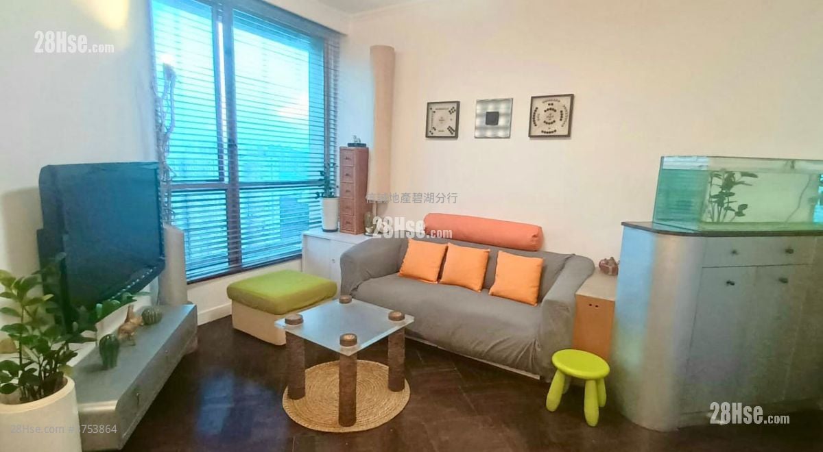 Avon Park Sell 2 Bedrooms , 1 Bathroom 441 ft²