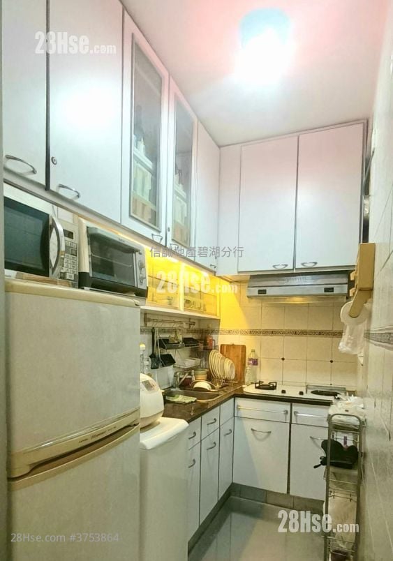 Avon Park Sell 2 Bedrooms , 1 Bathroom 441 ft²