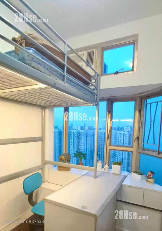 Avon Park Sell 2 Bedrooms , 1 Bathroom 441 ft²