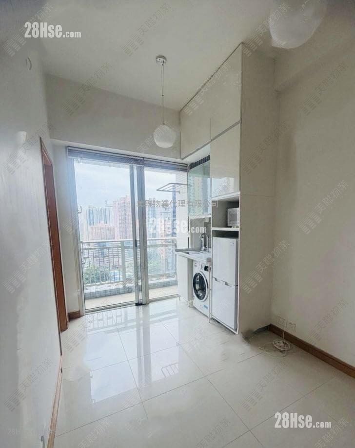 One New York 售盘 1 房 240 平方尺