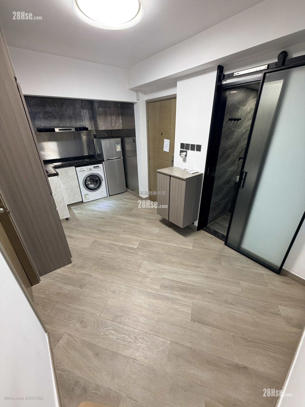 紅磡單幢 租盤 1 房 , 1 浴室 244 平方呎