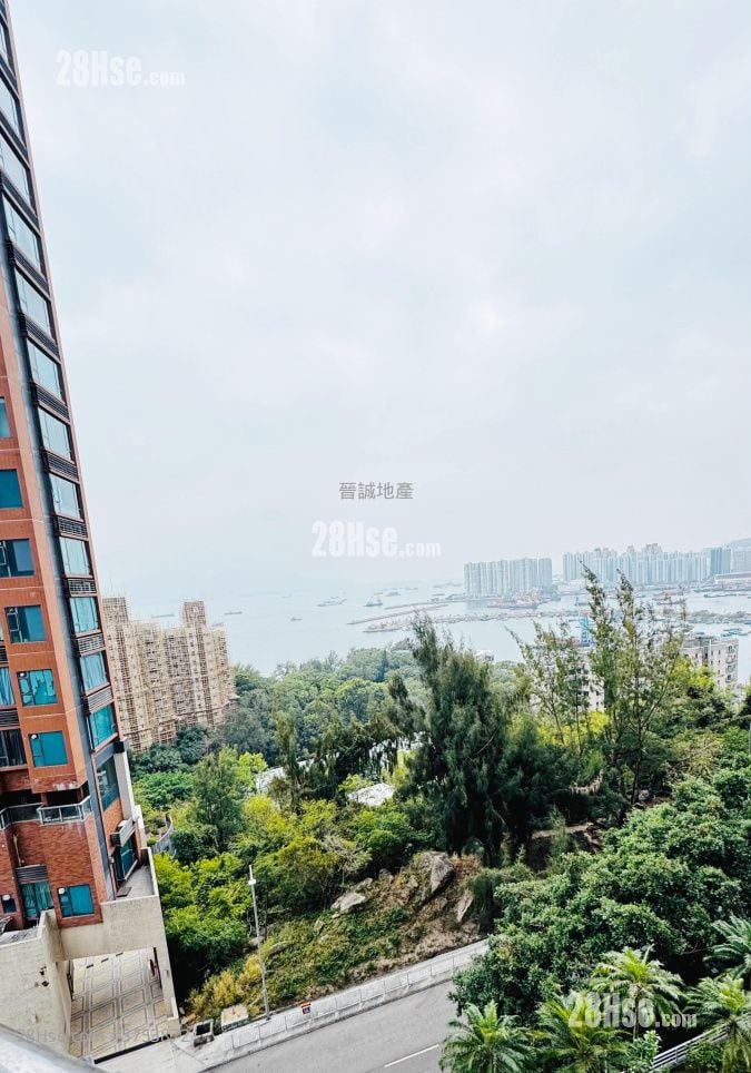 青榕台 售盘 4 房 , 3 浴室 955 平方尺