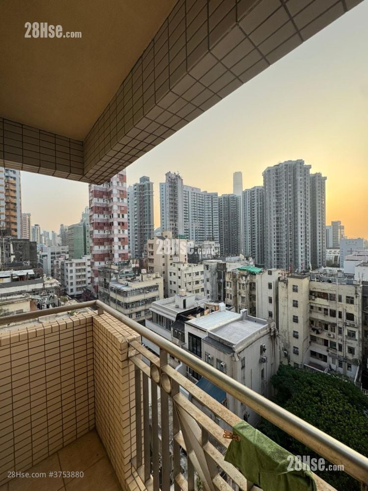Yau On Court Sell 2 Bedrooms , 1 Bathroom 318 ft²