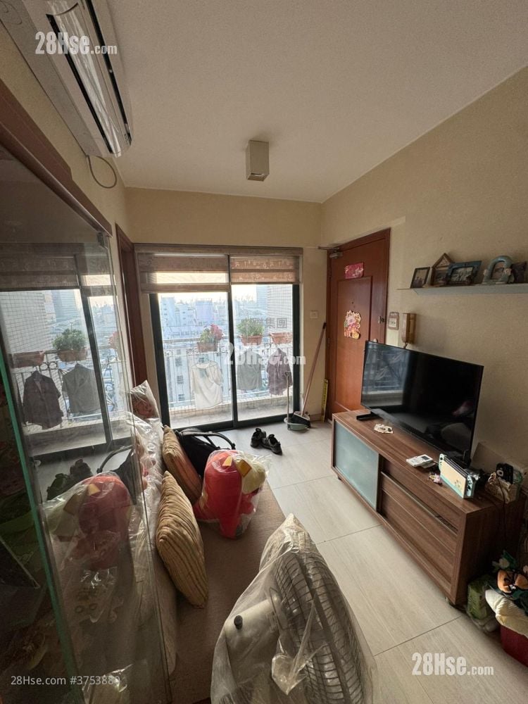 Yau On Court Sell 2 Bedrooms , 1 Bathroom 318 ft²