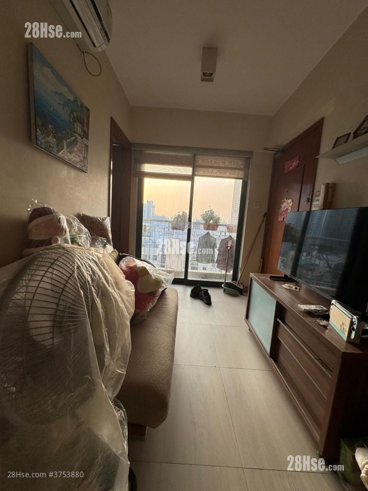 Yau On Court Sell 2 Bedrooms , 1 Bathroom 318 ft²