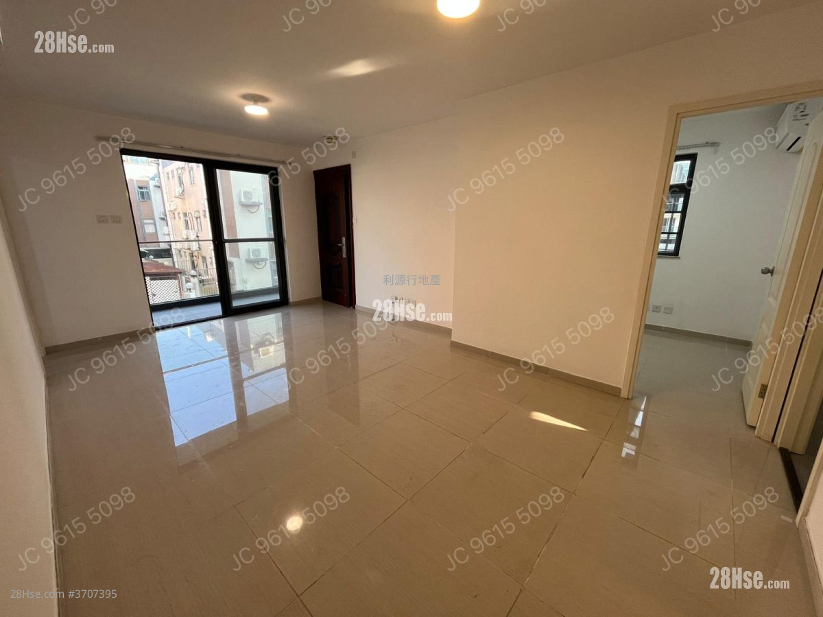 村屋 租盤 3 房 , 2 浴室 700 平方呎