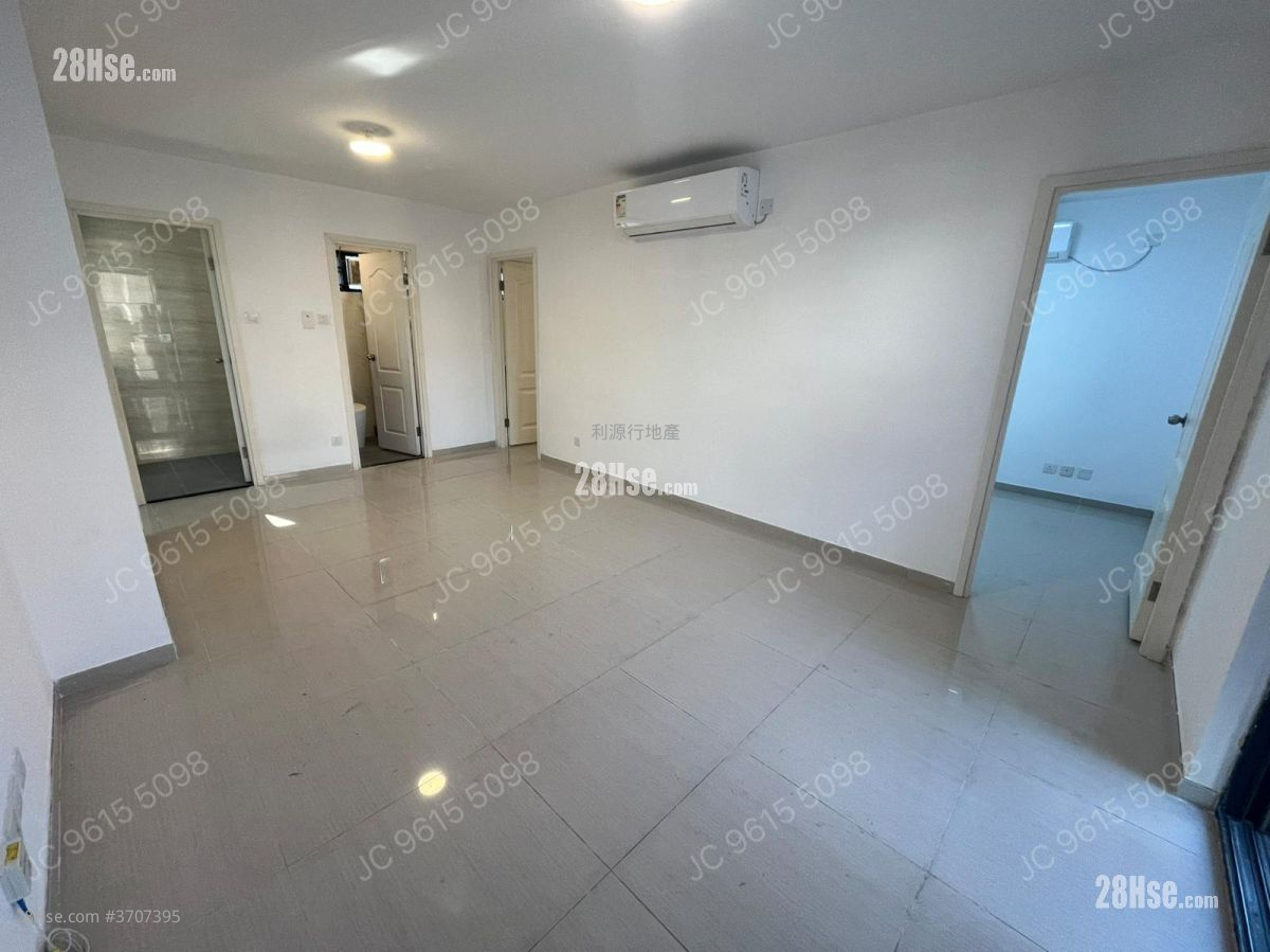 村屋 租盤 3 房 , 2 浴室 700 平方呎