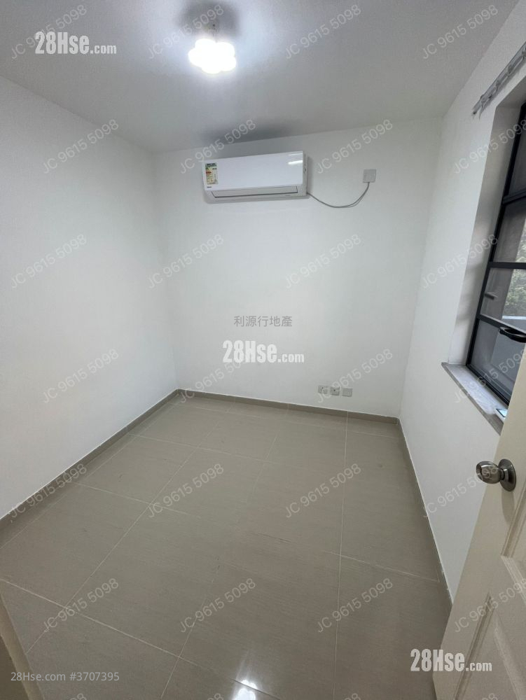 村屋 租盤 3 房 , 2 浴室 700 平方呎