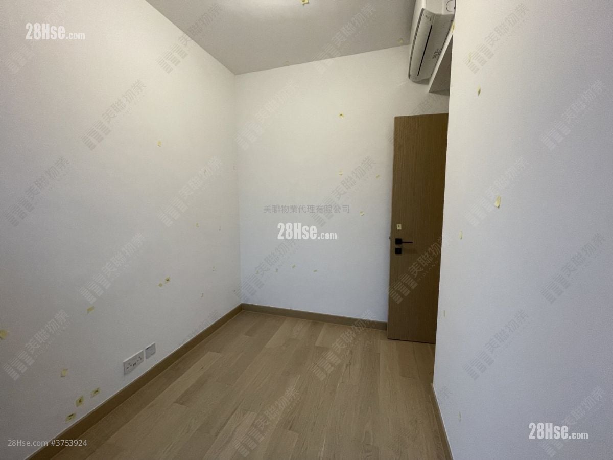 Montara Sell 2 Bedrooms 450 ft²