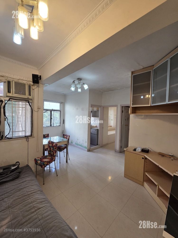 Lee Kee Building Sell 2 Bedrooms 471 ft²