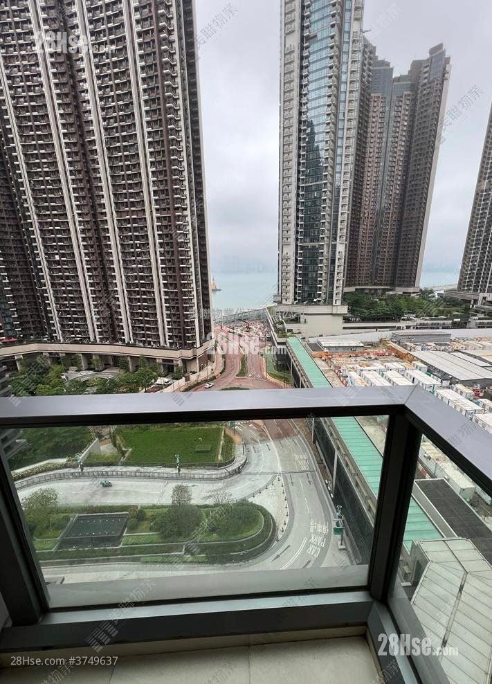 Montara Sell 2 Bedrooms 529 ft²