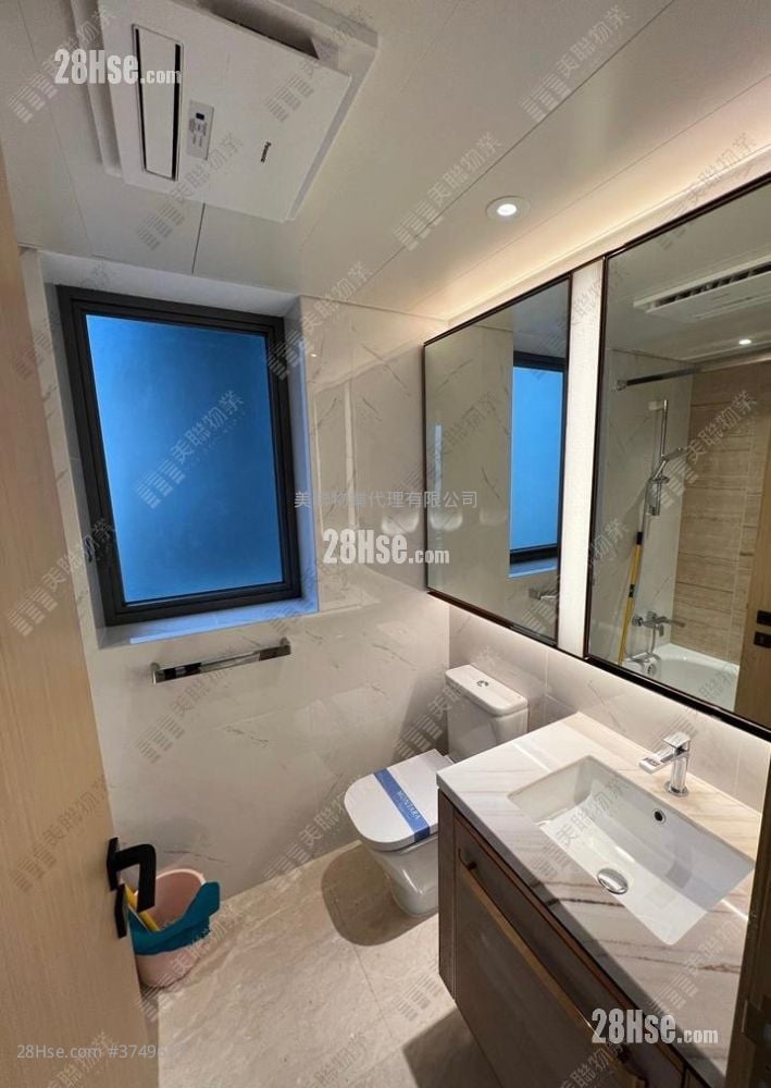 Montara Sell 2 Bedrooms 529 ft²