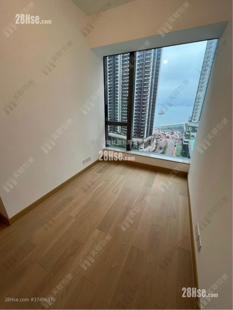 Montara Sell 2 Bedrooms 529 ft²