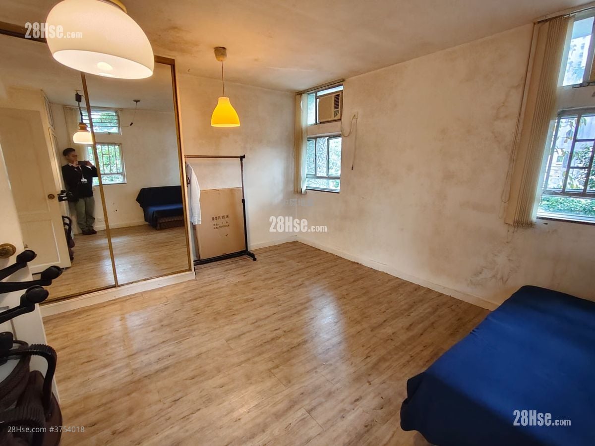 Fu Keung Court Sell 1 Bedroom , 1 Bathroom 645 ft²