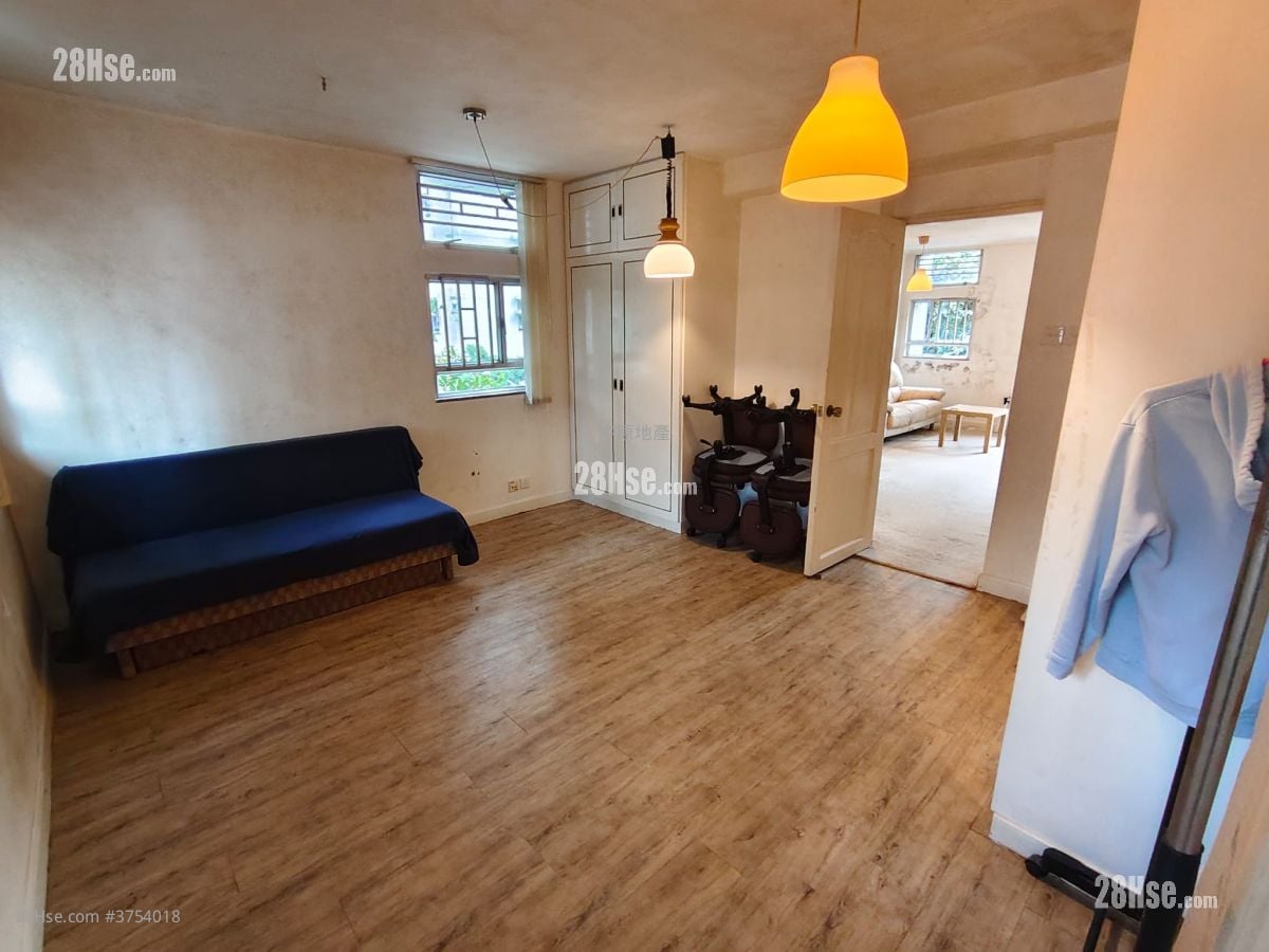 Fu Keung Court Sell 1 Bedroom , 1 Bathroom 645 ft²