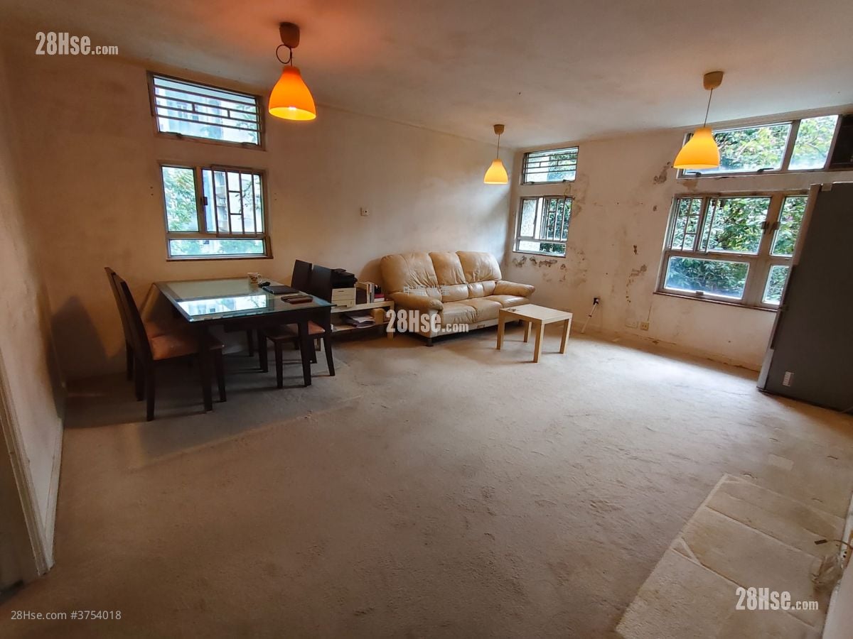 Fu Keung Court Sell 1 Bedroom , 1 Bathroom 645 ft²