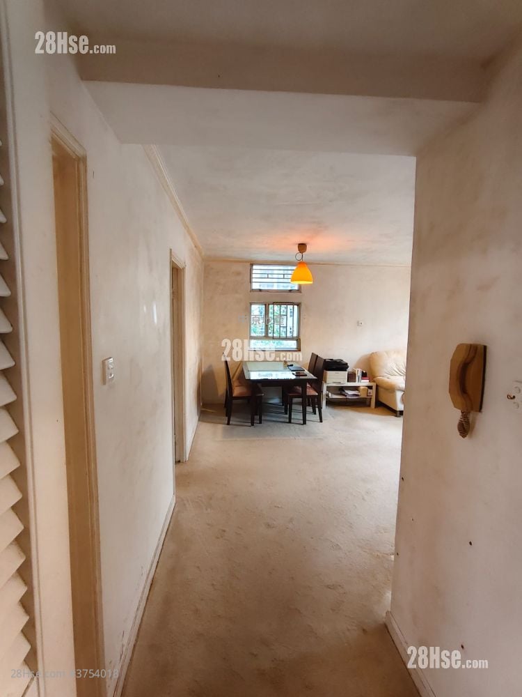 Fu Keung Court Sell 1 Bedroom , 1 Bathroom 645 ft²