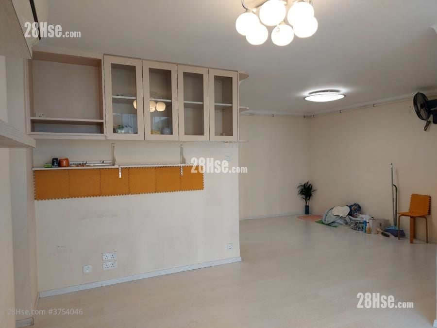 太古城 售盤 3 房 , 2 浴室 708 平方呎