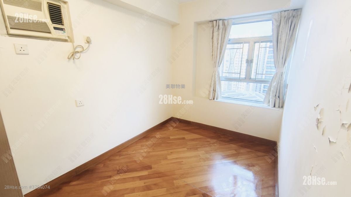 Kornhill Garden Sell 3 Bedrooms 592 ft²