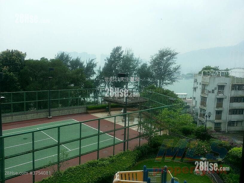 Verdant Villa Sell 3 Bedrooms , 1 Bathroom 825 ft²