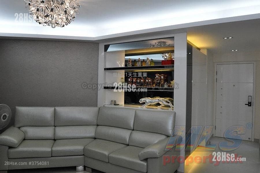 Verdant Villa Sell 3 Bedrooms , 1 Bathroom 825 ft²