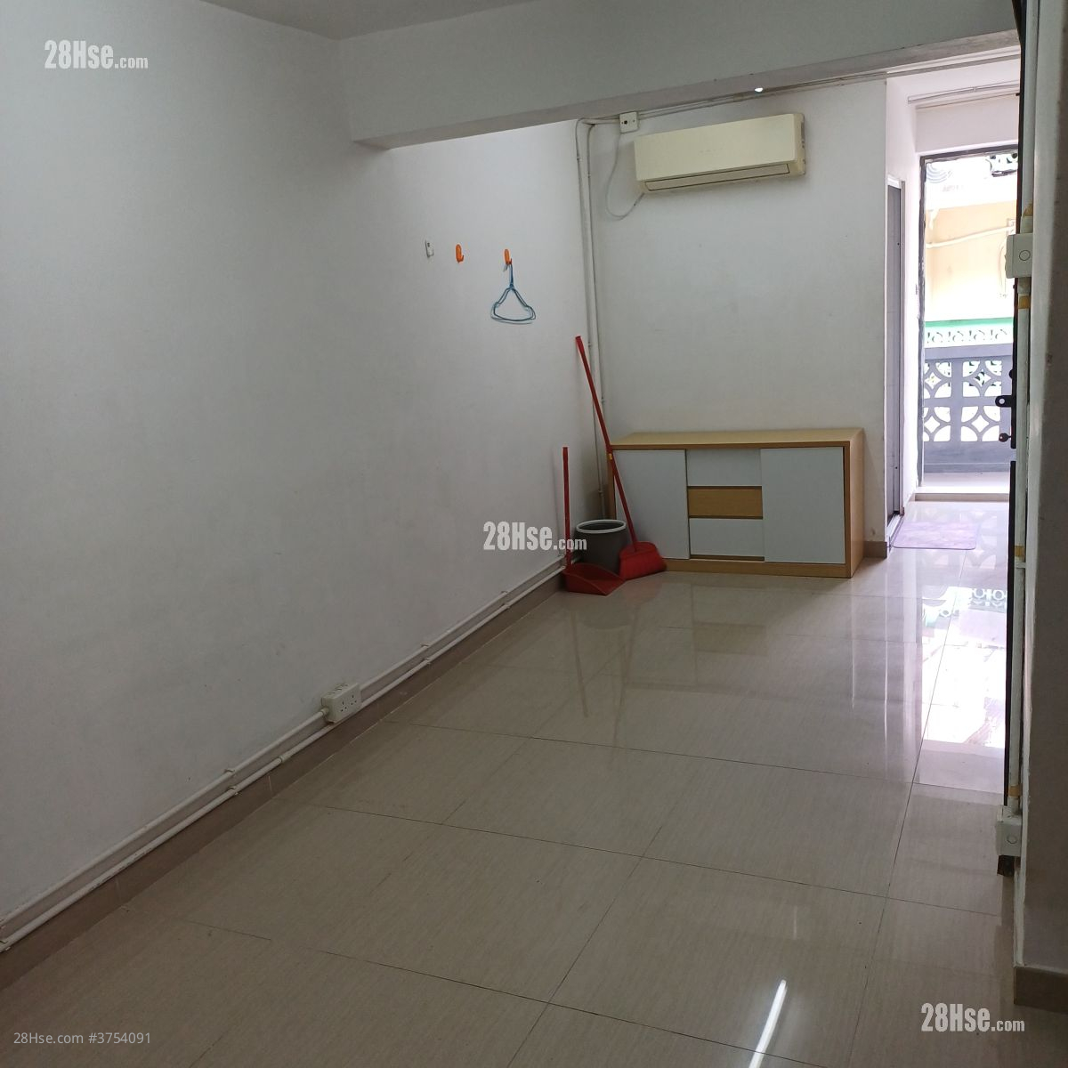 廳: 屏山灰沙圍 租盤 1 房 , 1 浴室 400 平方呎