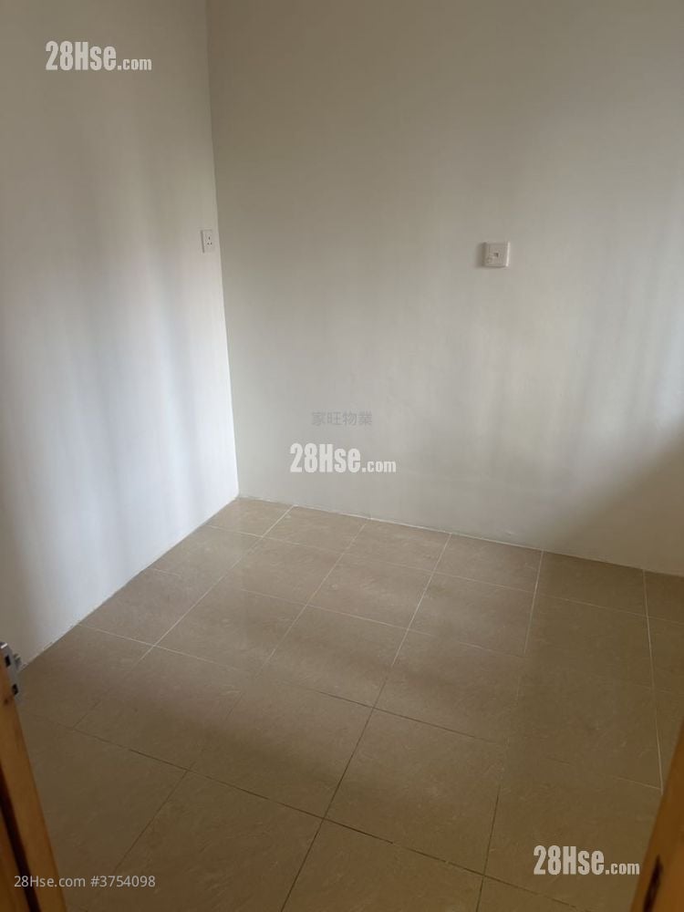 Wah Lai Court Sell 2 Bedrooms , 1 Bathroom 296 ft²