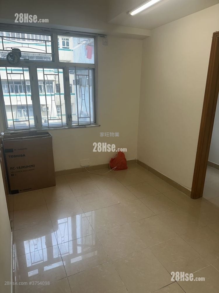 Wah Lai Court Sell 2 Bedrooms , 1 Bathroom 296 ft²