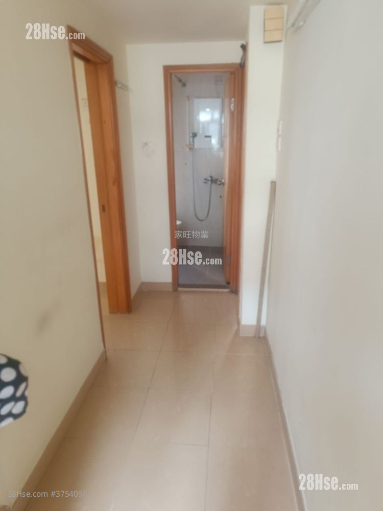 Wah Lai Court Sell 2 Bedrooms , 1 Bathroom 296 ft²