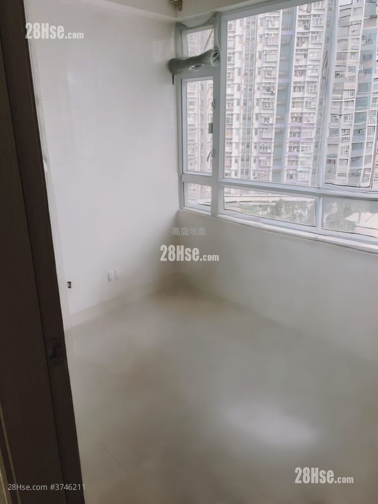 南昌戲院大廈 租盤 2 房 , 1 浴室 496 平方呎