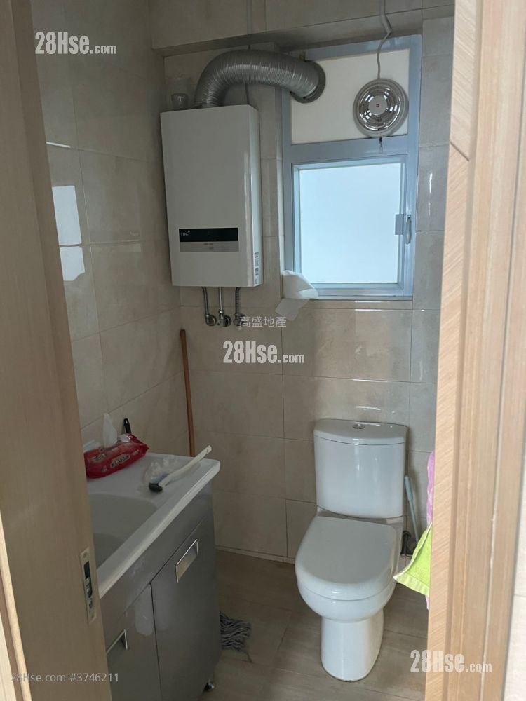 南昌戲院大廈 租盤 2 房 , 1 浴室 496 平方呎