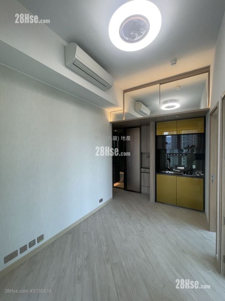 Gateway Square Mile Rental 2 Bedrooms , 1 Bathroom 351 ft²