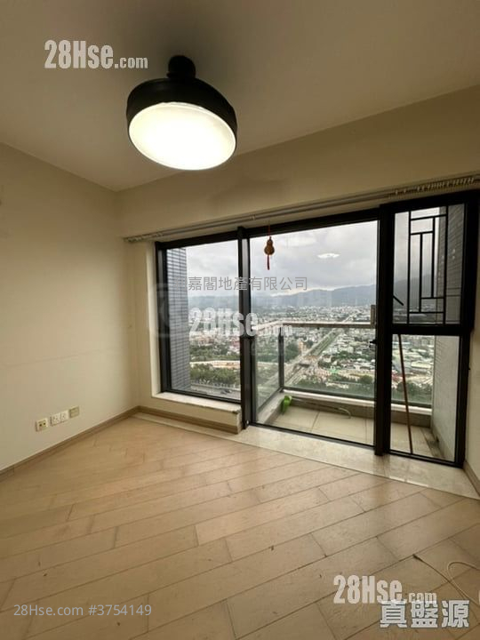 溱柏 售盤 4 房 954 平方呎