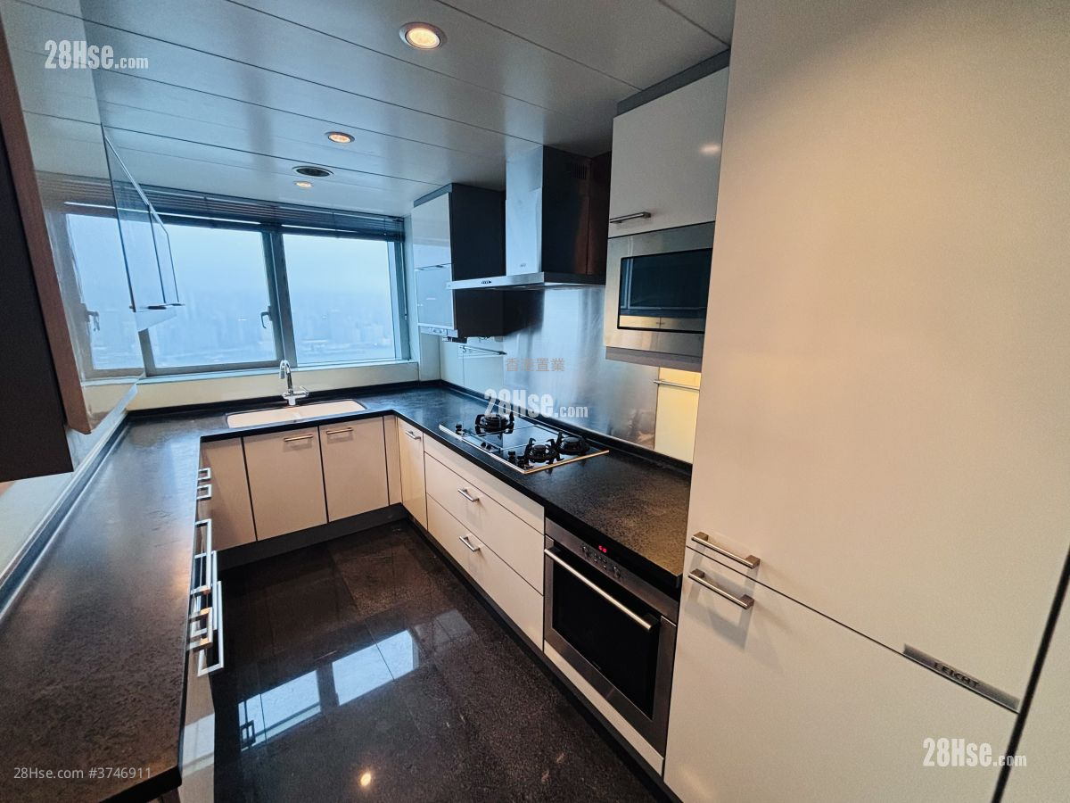 君臨天下 租盤 3 房 , 2 浴室 1,088 平方呎