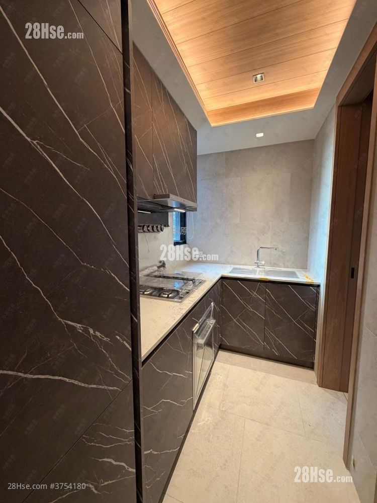 朗賢峯 租盤 725 平方呎