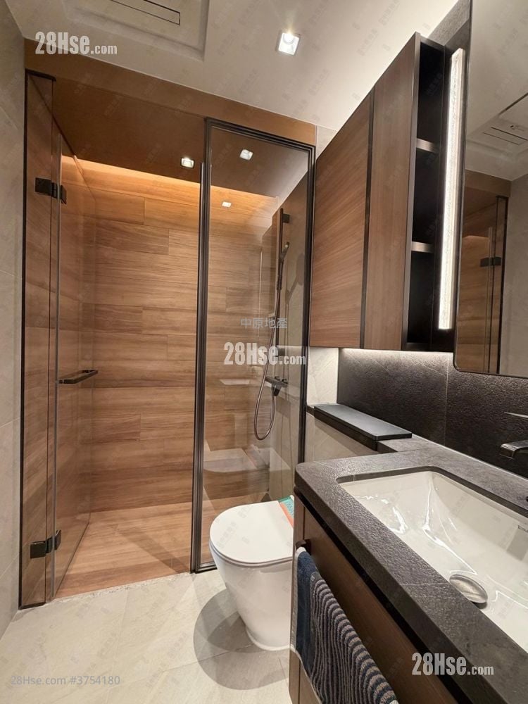 朗賢峯 租盤 725 平方呎