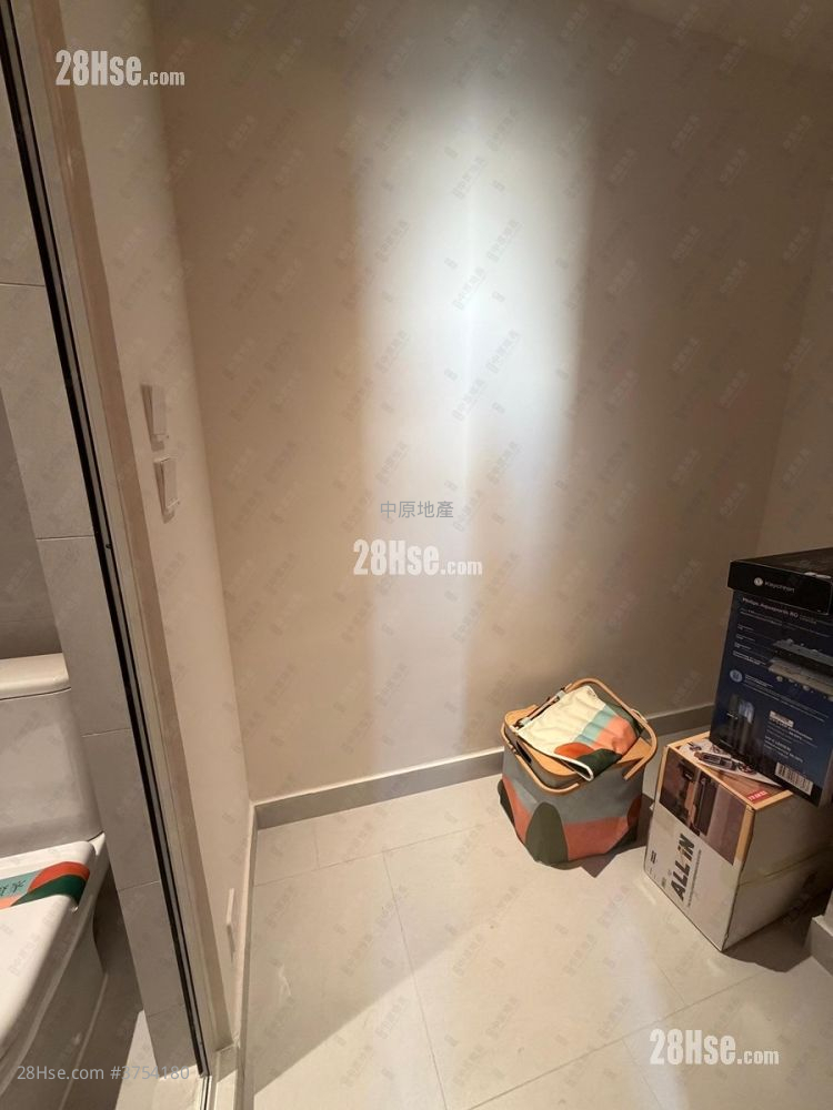 朗賢峯 租盤 725 平方呎