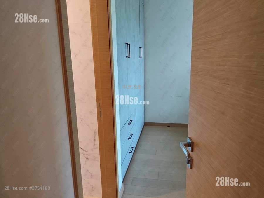 Mantin Heights Sell 936 ft²