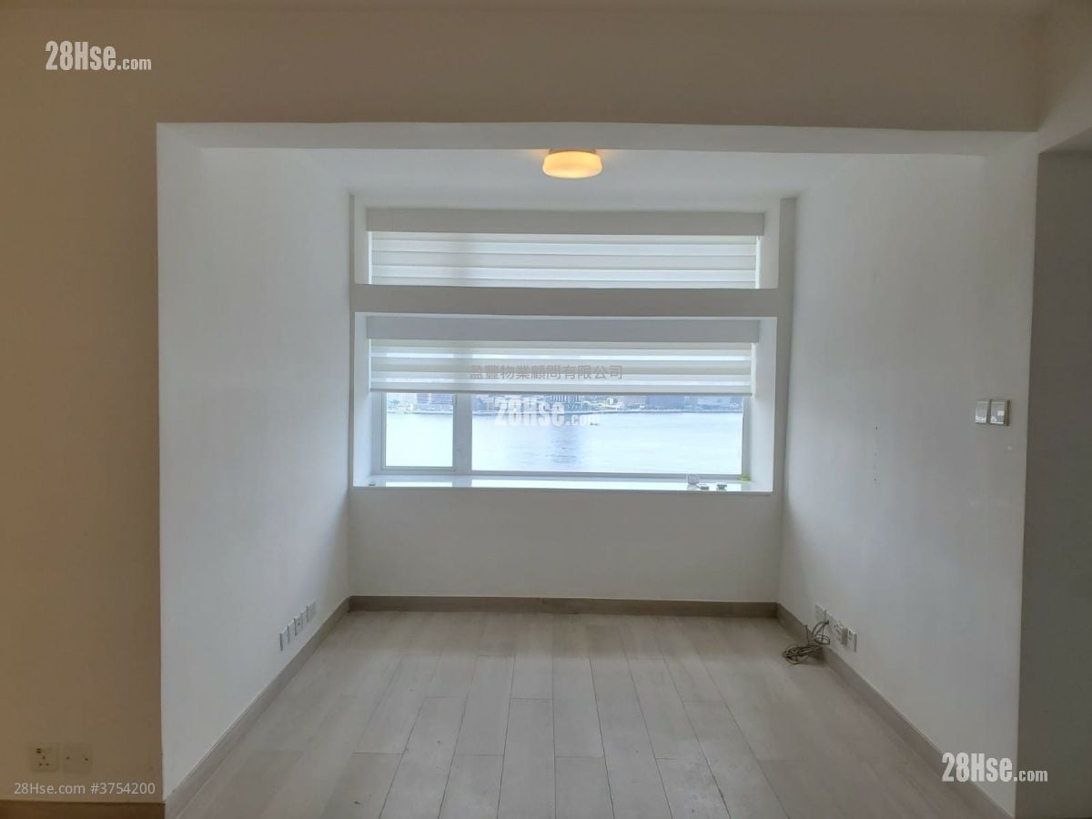 Elizabeth House Sell 2 Bedrooms , 1 Bathroom 612 ft²