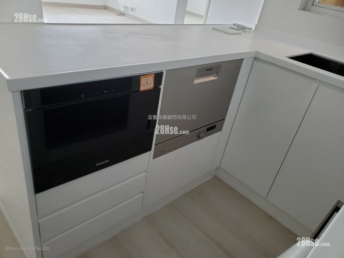 Elizabeth House Sell 2 Bedrooms , 1 Bathroom 612 ft²