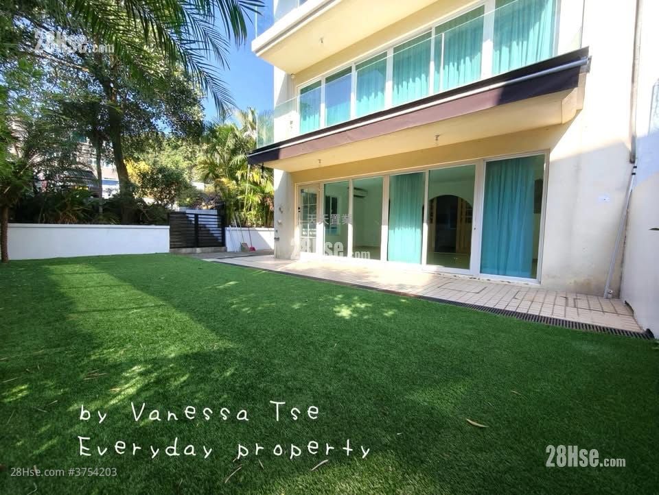 Village Sell 4 Bedrooms , 4 Bathrooms 2,100 ft²