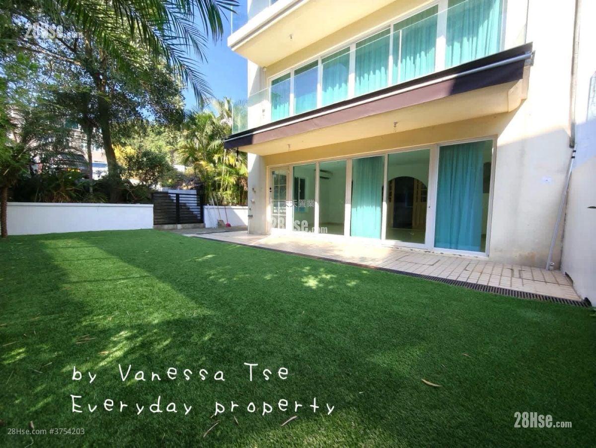 Village Sell 4 Bedrooms , 4 Bathrooms 2,100 ft²