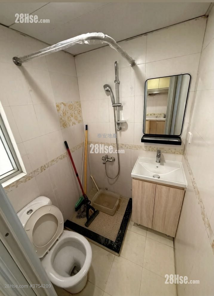 單幢樓房 租盤 2 房 , 1 浴室 372 平方呎