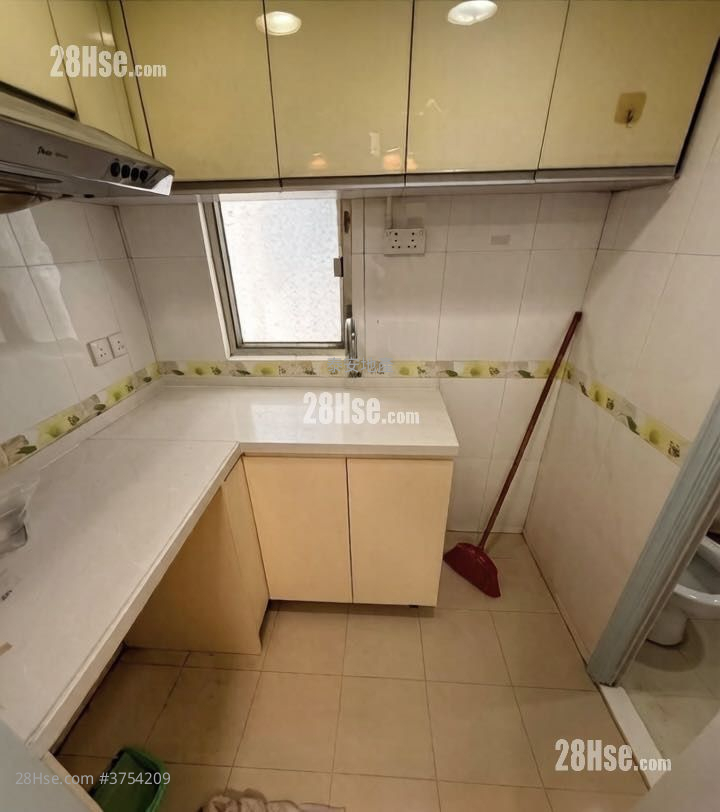 單幢樓房 租盤 2 房 , 1 浴室 372 平方呎