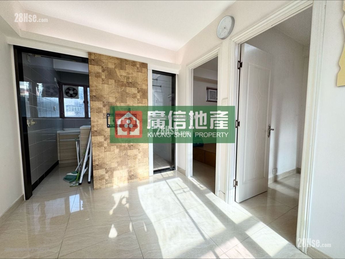 Orchid Court Sell 2 Bedrooms , 1 Bathroom 287 ft²