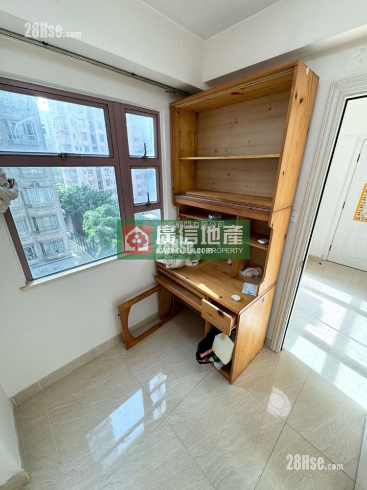 Orchid Court Sell 2 Bedrooms , 1 Bathroom 287 ft²