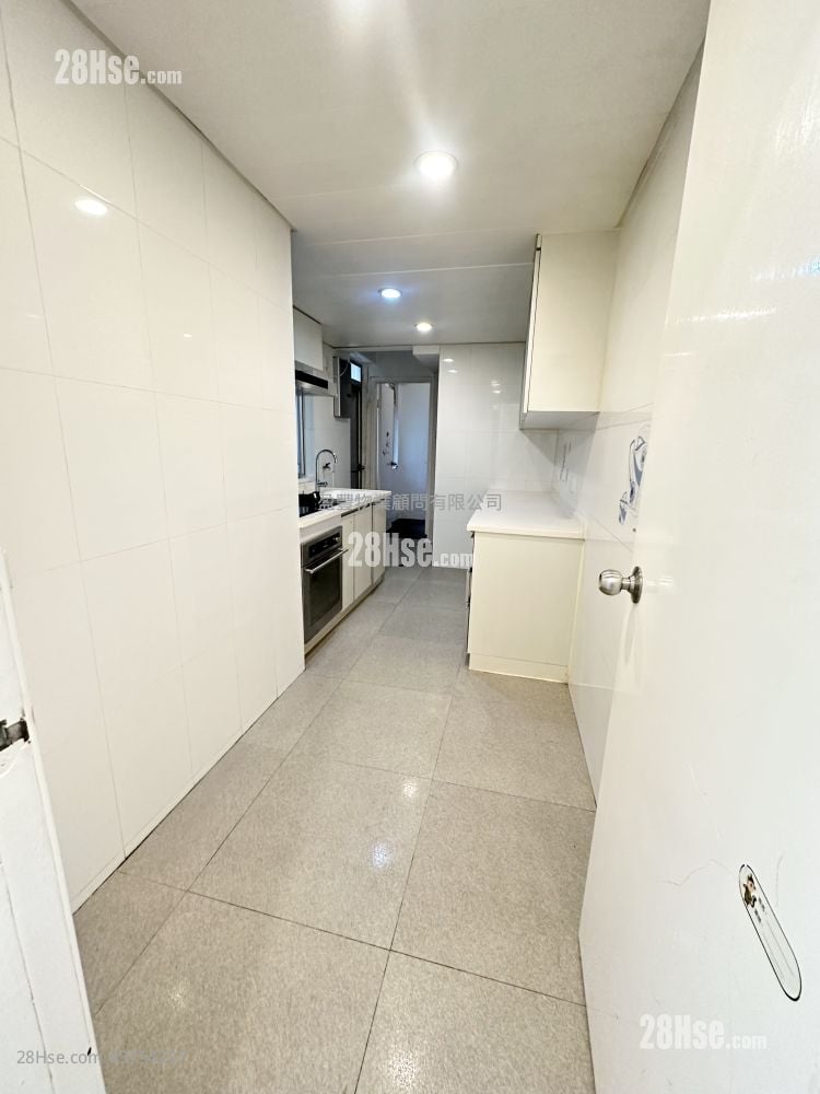 海倫大廈 租盤 3 房 , 1 浴室 932 平方呎